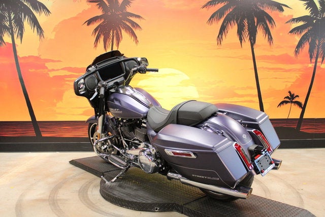 2025 Harley-Davidson FLHX - Street Glide Base