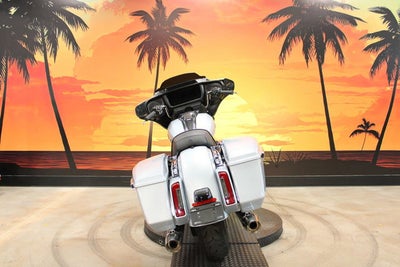 2025 Harley-Davidson FLHX - Street Glide Base