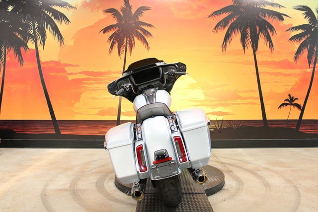 2025 Harley-Davidson FLHX - Street Glide Base