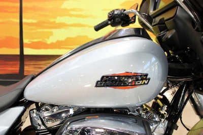 2025 Harley-Davidson FLHX - Street Glide Base