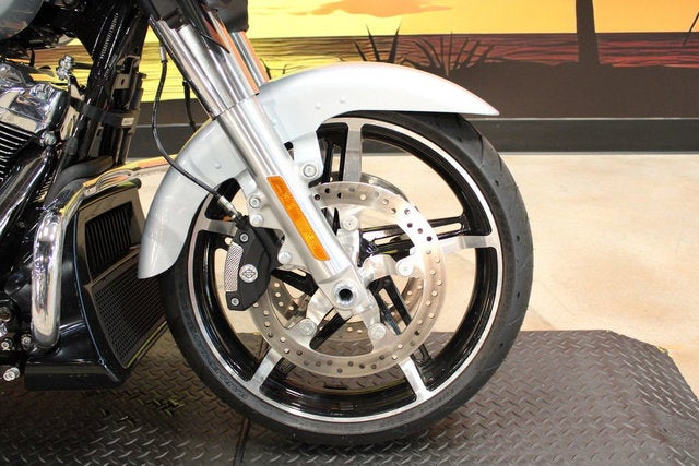 2025 Harley-Davidson FLHX - Street Glide Base