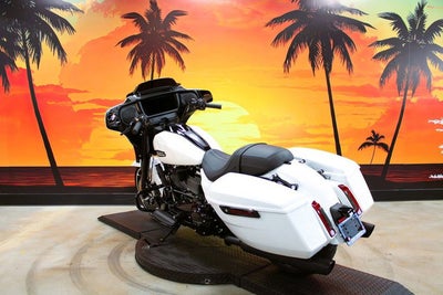 2025 Harley-Davidson FLHX - Street Glide Base