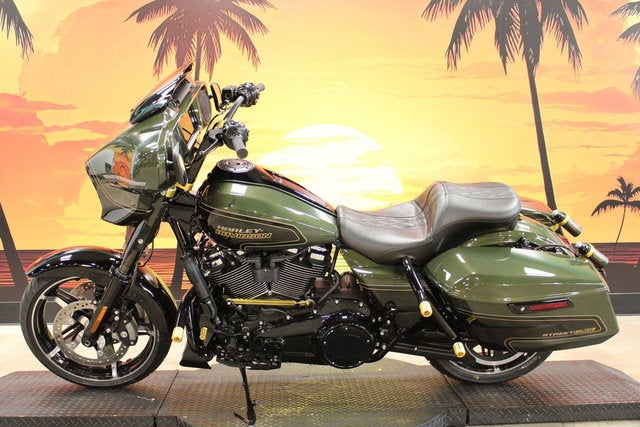 2026 Harley-Davidson Street Glide FLHX