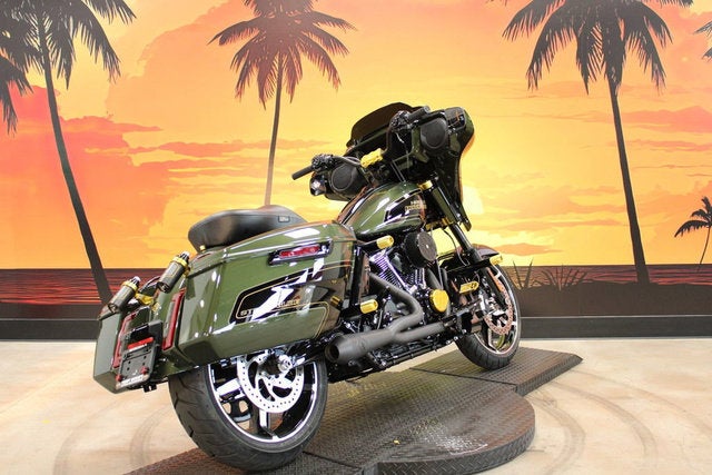 2026 Harley-Davidson Street Glide FLHX