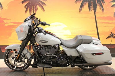 2026 Harley-Davidson Street Glide FLHX