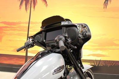 2026 Harley-Davidson Street Glide FLHX