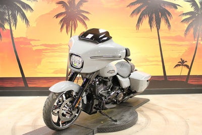 2026 Harley-Davidson Street Glide FLHX