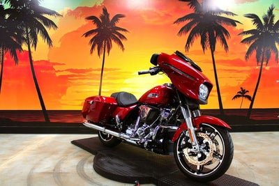 2025 Harley-Davidson FLHX - Street Glide Base