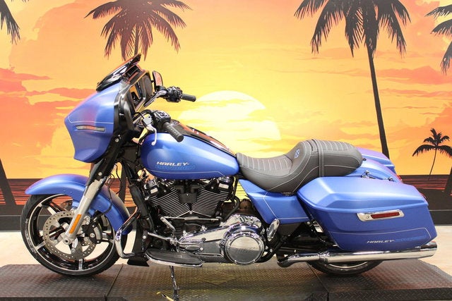 2026 Harley-Davidson Street Glide FLHX