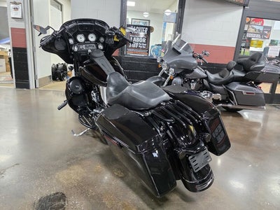 2011 Harley-Davidson FLHX103 - Street Glide Powerpak Base