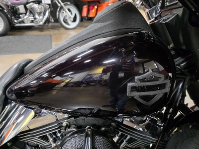 2011 Harley-Davidson FLHX103 - Street Glide Powerpak Base