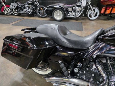 2011 Harley-Davidson FLHX103 - Street Glide Powerpak Base