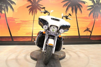 2018 Harley-Davidson FLHTK - Ultra Limited Base