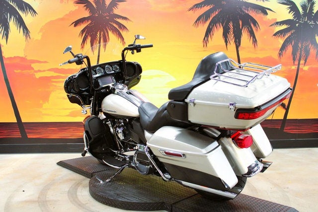 2018 Harley-Davidson FLHTK - Ultra Limited Base