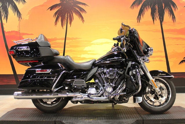 2017 Harley-Davidson FLHTK - Ultra Limited Base