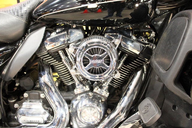 2017 Harley-Davidson FLHTK - Ultra Limited Base