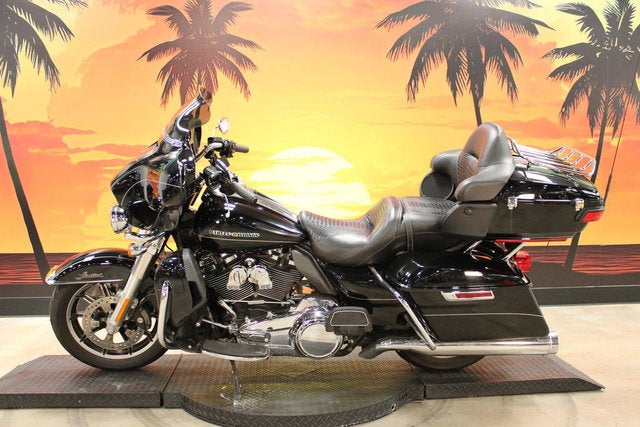 2017 Harley-Davidson FLHTK - Ultra Limited Base