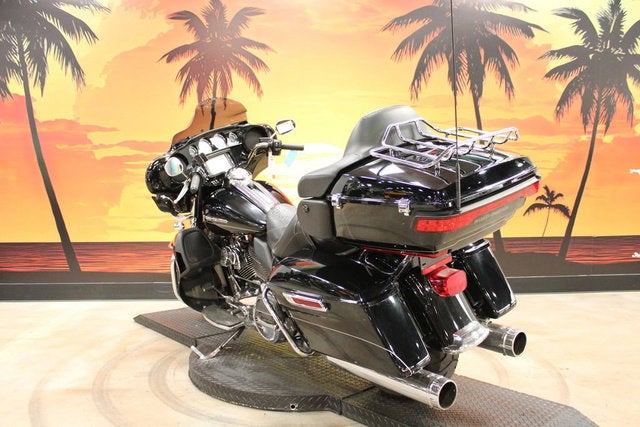 2017 Harley-Davidson FLHTK - Ultra Limited Base