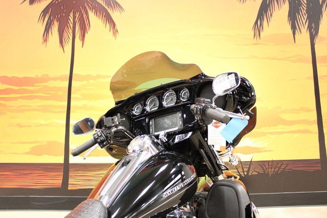 2017 Harley-Davidson FLHTK - Ultra Limited Base