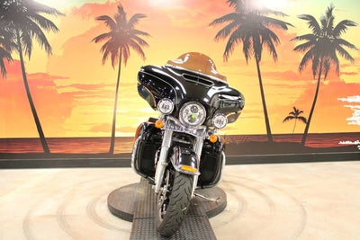 2017 Harley-Davidson FLHTK - Ultra Limited Base