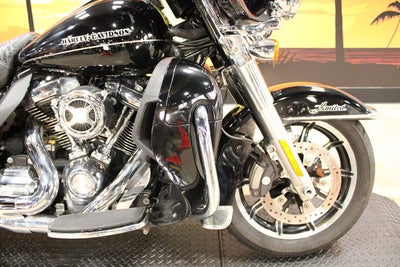 2017 Harley-Davidson FLHTK - Ultra Limited Base