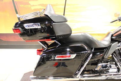 2023 Harley-Davidson FLHTK - Ultra Limited Base