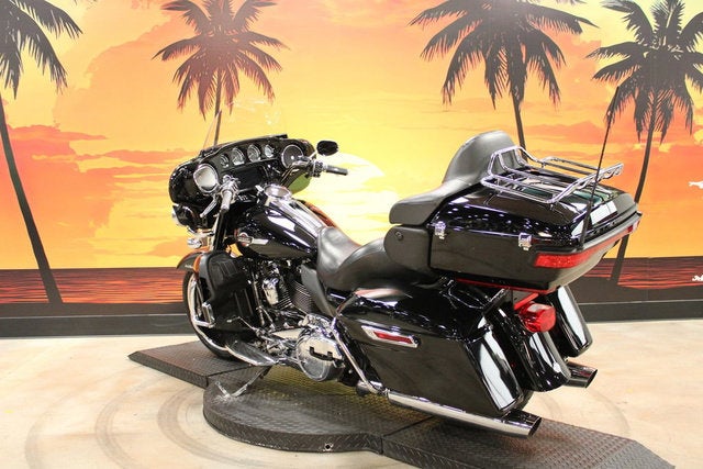 2023 Harley-Davidson FLHTK - Ultra Limited Base