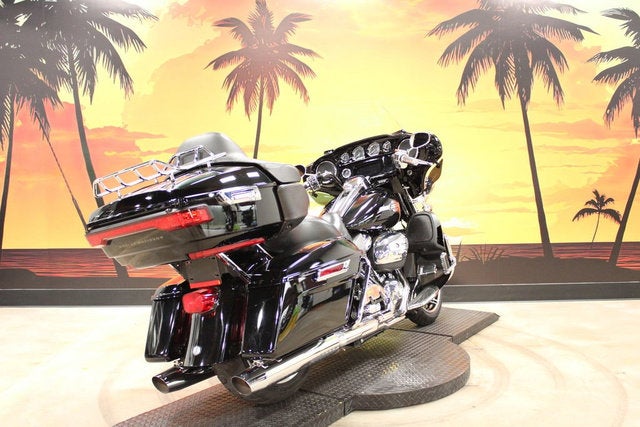 2023 Harley-Davidson FLHTK - Ultra Limited Base