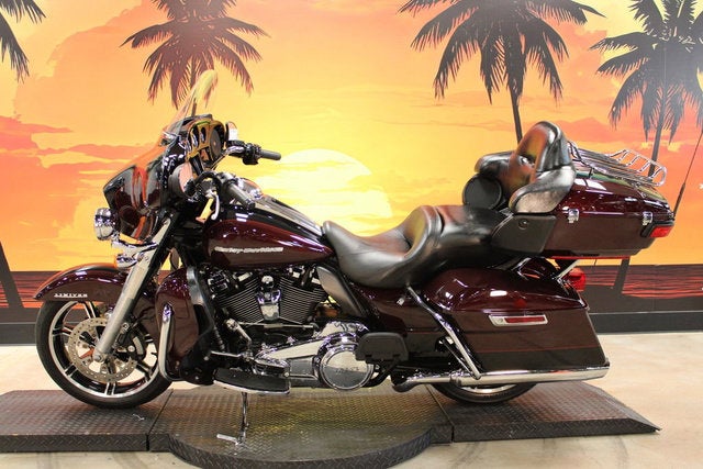 2022 Harley-Davidson FLHTK - Ultra Limited Base