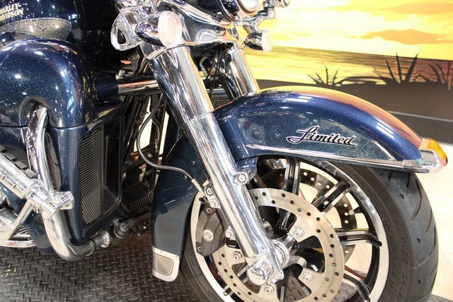 2016 Harley-Davidson FLHTK - Ultra Limited Base