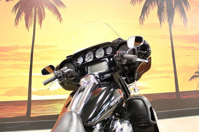 2015 Harley-Davidson FLHTK - Ultra Limited Base