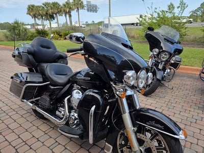 2015 Harley-Davidson FLHTK - Ultra Limited Base