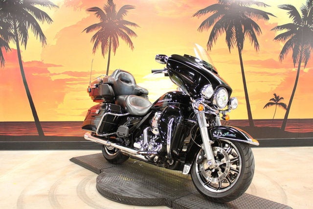2015 Harley-Davidson FLHTK - Ultra Limited Base