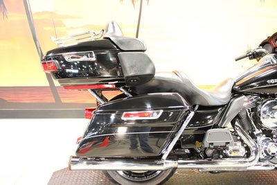 2015 Harley-Davidson FLHTK - Ultra Limited Base