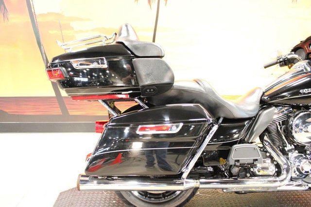 2015 Harley-Davidson FLHTK - Ultra Limited Base