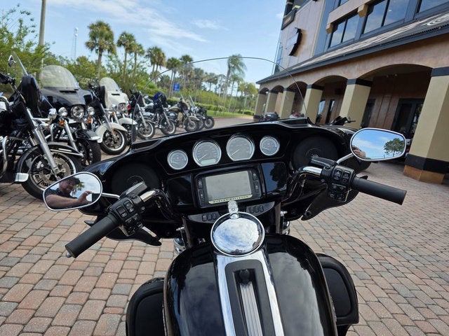 2015 Harley-Davidson FLHTK - Ultra Limited Base