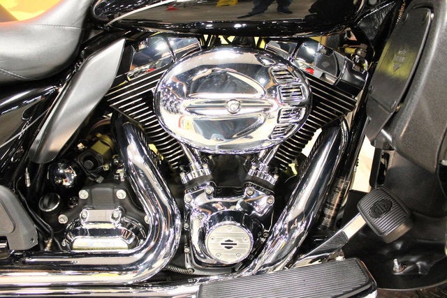 2013 Harley-Davidson FLHTK - Electra Glide Ultra Limited Base