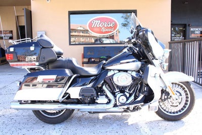 2013 Harley-Davidson FLHTK - Electra Glide Ultra Limited Base