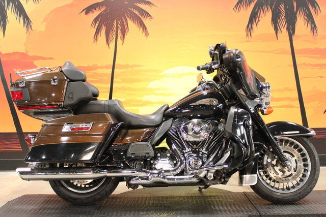 2013 Harley-Davidson FLHTK - Electra Glide Ultra Limited Base