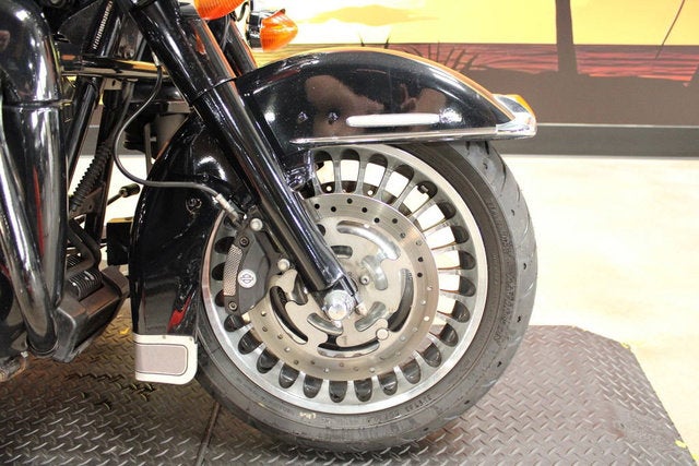 2013 Harley-Davidson FLHTK - Electra Glide Ultra Limited Base