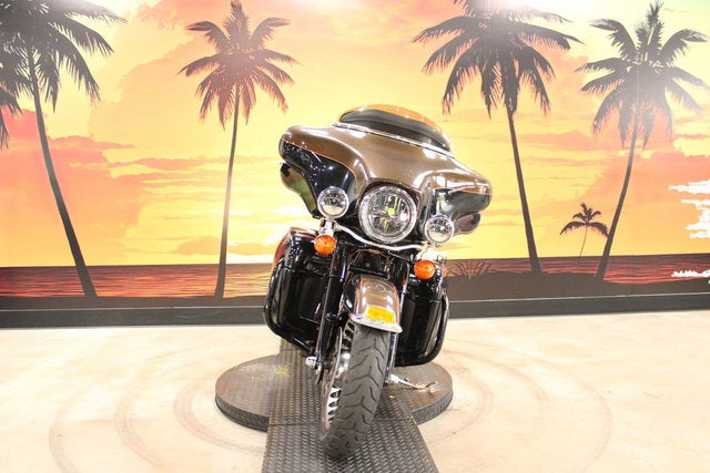 2013 Harley-Davidson FLHTK - Electra Glide Ultra Limited Base