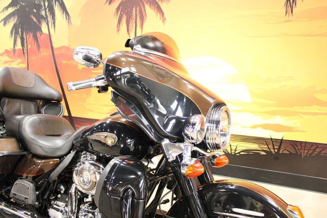 2013 Harley-Davidson FLHTK - Electra Glide Ultra Limited Base