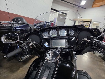 2016 Harley-Davidson FLHTKL - Ultra Limited Low Base