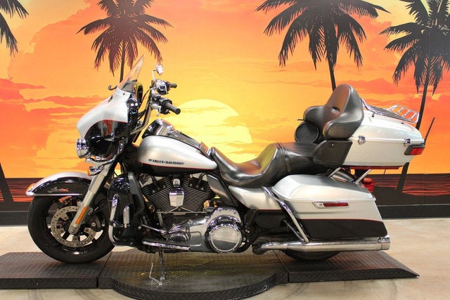 2015 Harley-Davidson FLHTKL - Ultra Limited Low Base