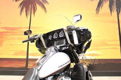 2015 Harley-Davidson FLHTKL - Ultra Limited Low Base