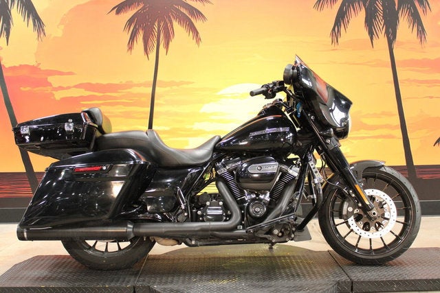 2018 Harley-Davidson FLHXS - Street Glide Special Base