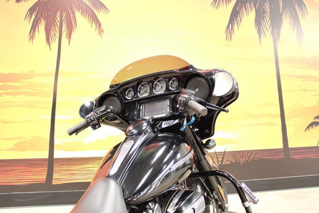 2018 Harley-Davidson FLHXS - Street Glide Special Base