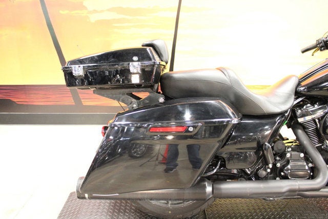 2018 Harley-Davidson FLHXS - Street Glide Special Base