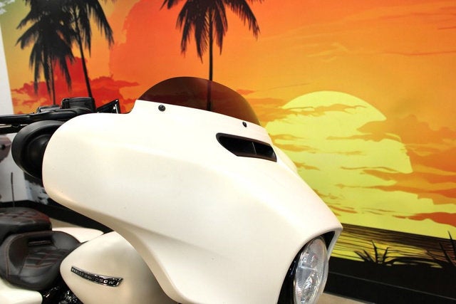 2018 Harley-Davidson FLHXS - Street Glide Special Base