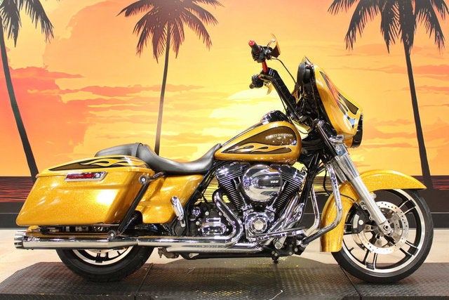 2016 Harley-Davidson FLHXS - Street Glide Special Base